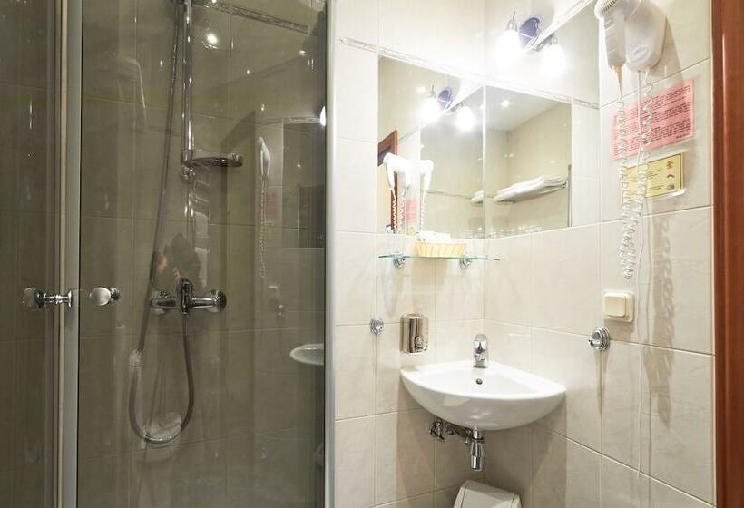 コンフォートトリプルルーム, Nevsky Contour