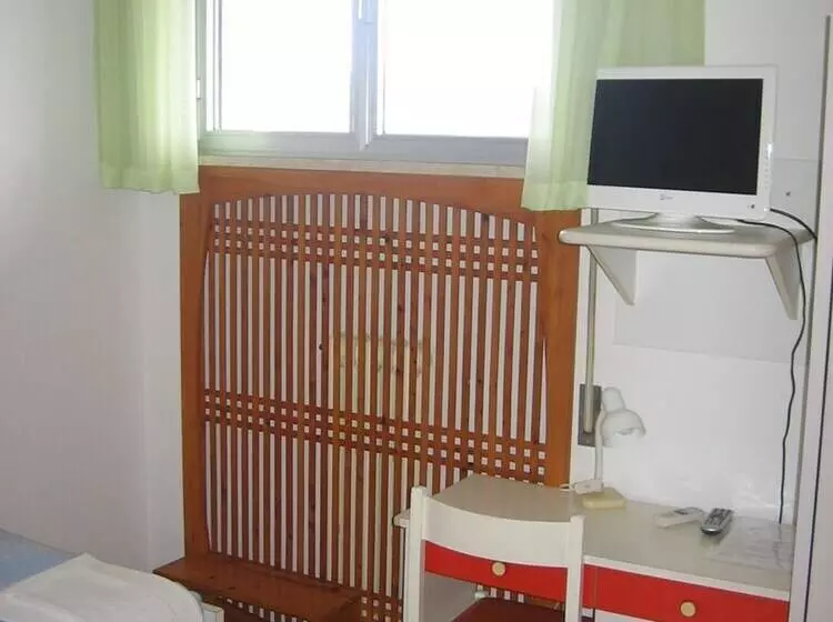 Standard Yhden Hengen Huone, Prati