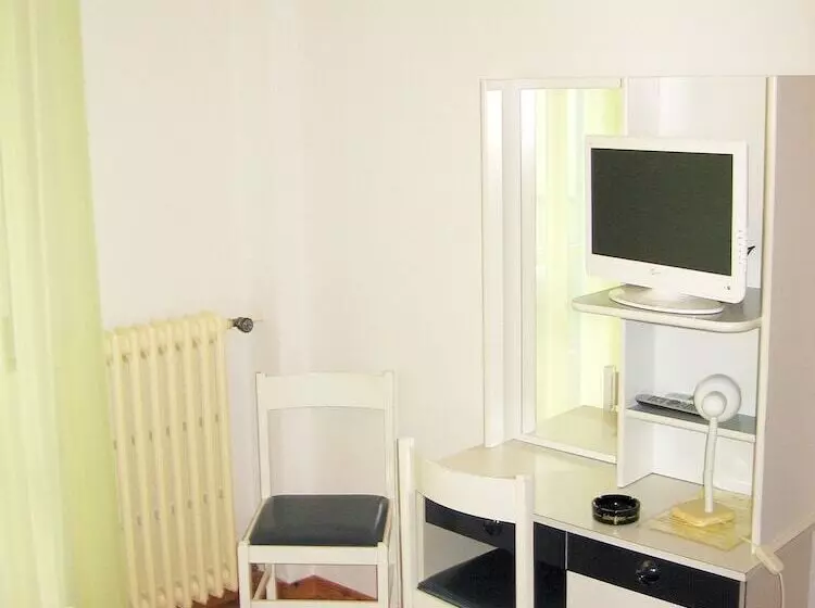 Standard-huone, Prati
