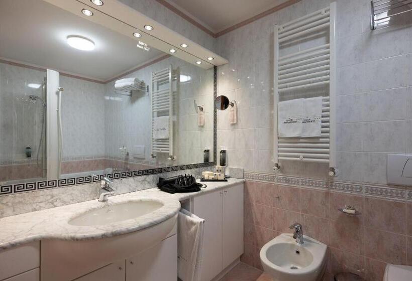 标准间带阳台, Savoy Beach Hotel & Thermal Spa