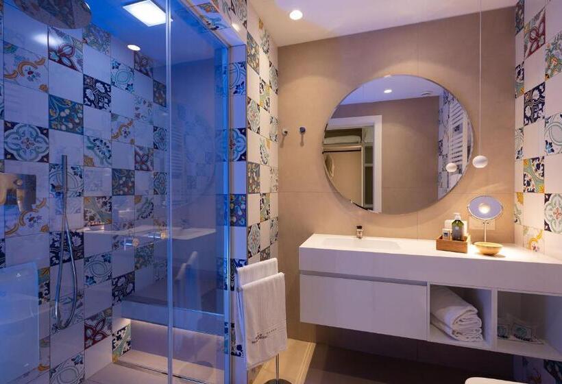 带按摩浴盆的套房, Savoy Beach Hotel & Thermal Spa