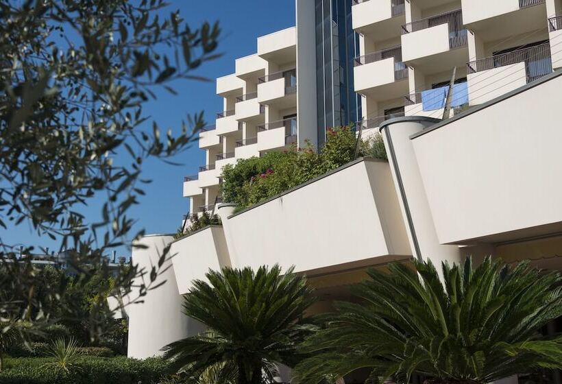 标准间带阳台, Savoy Beach Hotel & Thermal Spa