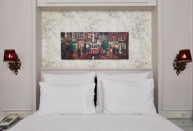 اتاق خانوادگی تودرتو, Albinas Hotel Old City