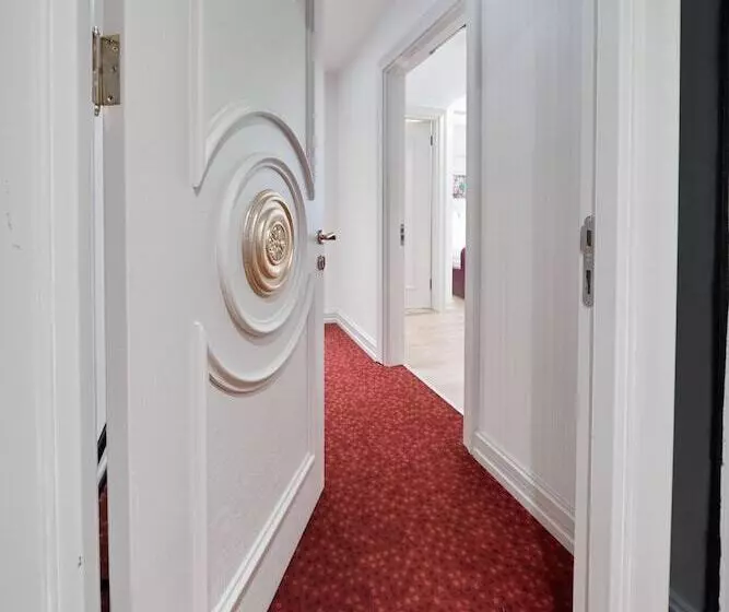 Family Connecting Room, Albinas Hotel Old City