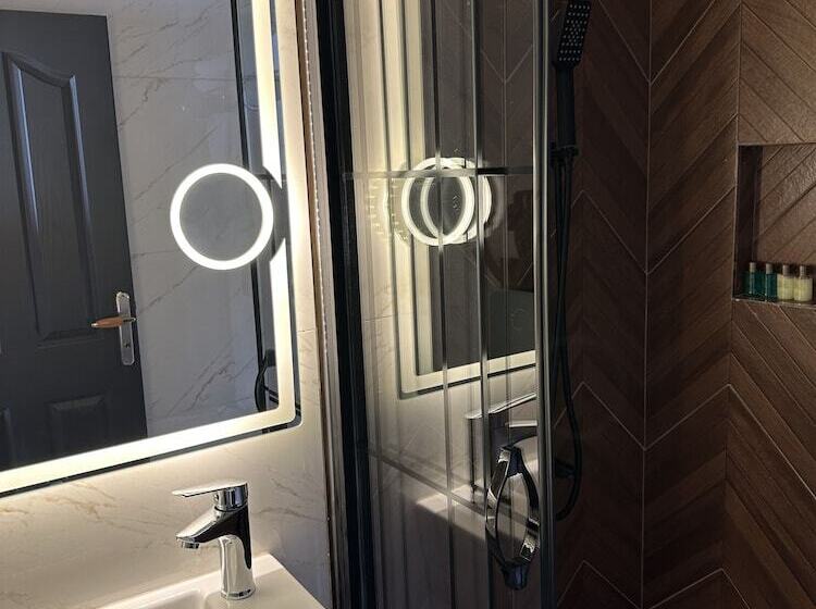 اتاق استاندارد, Blue Tuana Hotel Old City