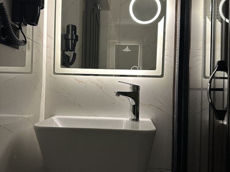 اتاق استاندارد با چشمانداز دریا, Blue Tuana Hotel Old City