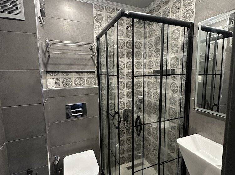 اتاق استاندارد, Blue Tuana Hotel Old City