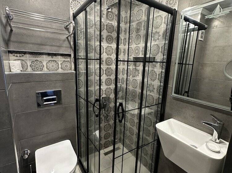 اتاق استاندارد, Blue Tuana Hotel Old City