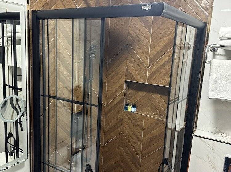 اتاق استاندارد, Blue Tuana Hotel Old City