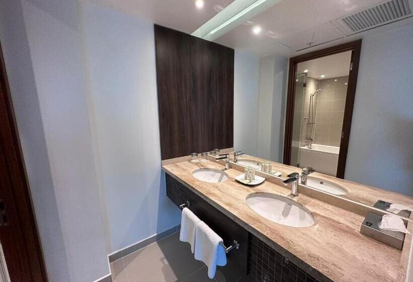 سوئیت با وان آب گرم, Courtyard By Marriott Puerto Montt