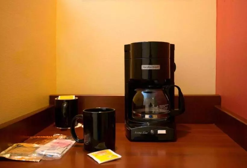 Standardzimmer Kingsize Bett, Courtyard By Marriott Paramaribo