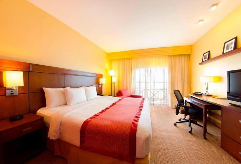 2 Schlafzimmer Suite, Courtyard By Marriott Paramaribo