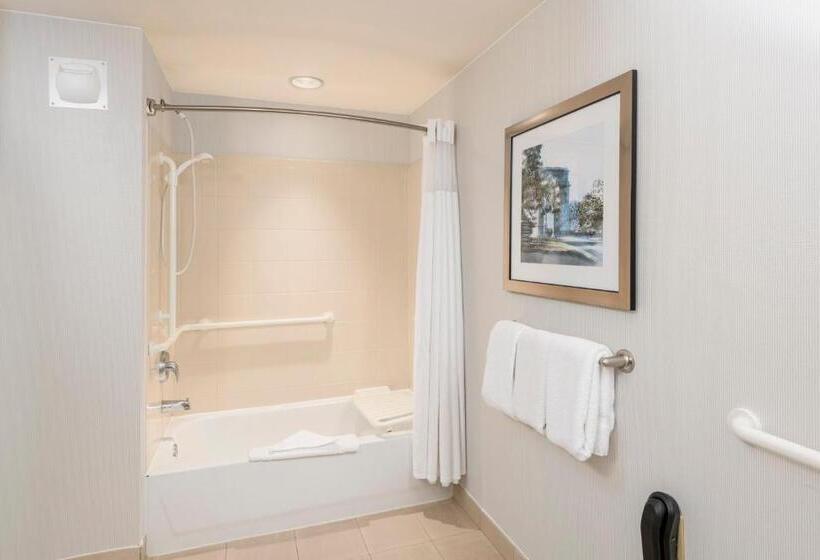 غرفة قياسية سرير كينج لذوى الإحتياجات الخاصة, Courtyard Philadelphia Valley Forge Collegeville