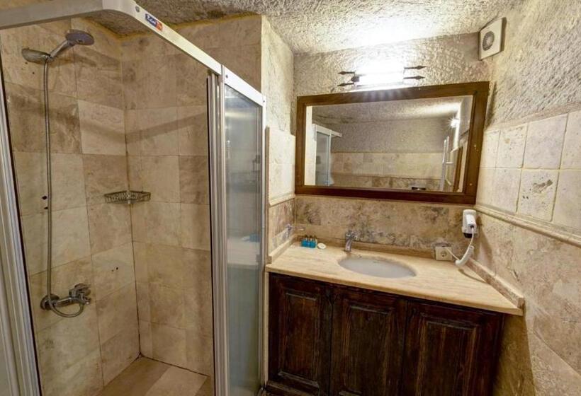 اتاق لوکس سه تخته, Dervish Cave House & Restaurant