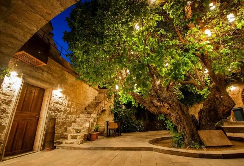 デラックストリプルルーム, Dervish Cave House & Restaurant