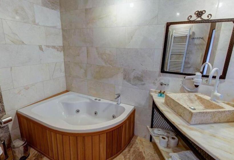 سوئیت با چشمانداز, Dervish Cave House & Restaurant