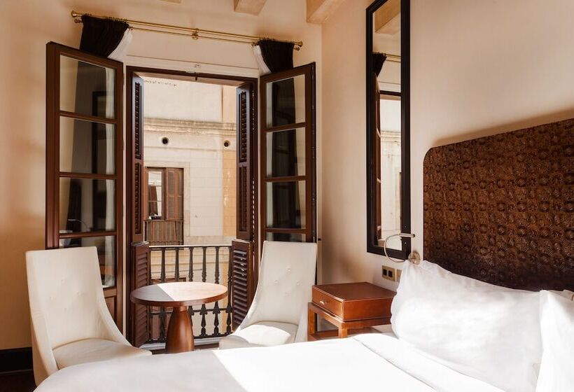 Номер Стандарт, Do Plaça Reial Powered By Sonder