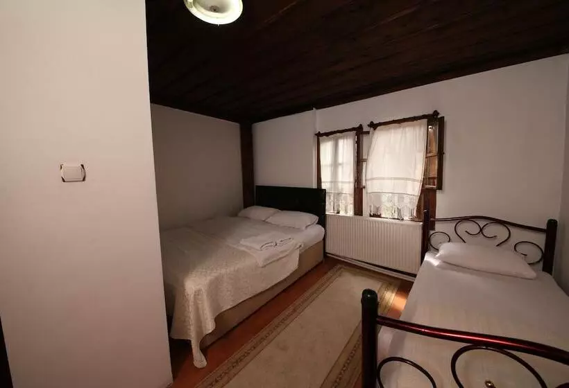 Standard Kolmen Hengen Huone, Efe Guest House