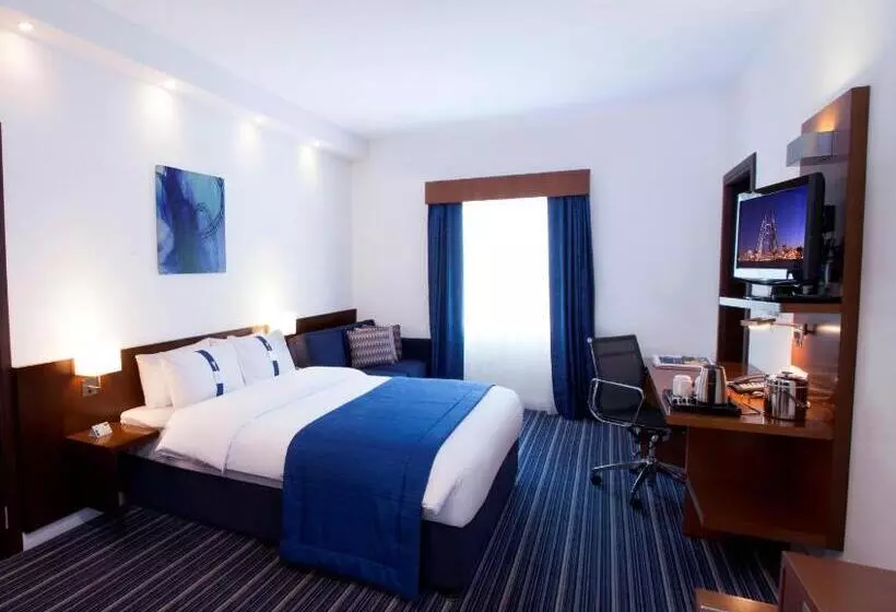 سوئیت 2 خوابه, Holiday Bahrain
