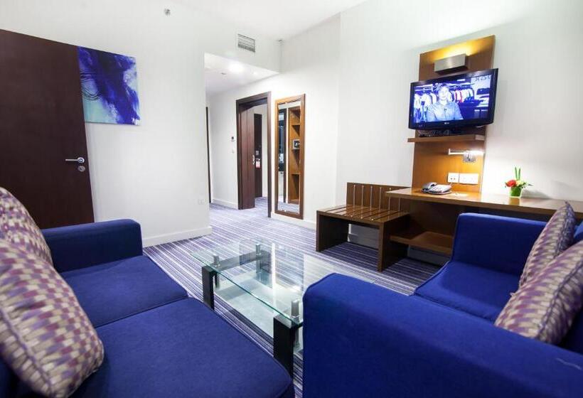 سوئیت 2 خوابه, Holiday Bahrain