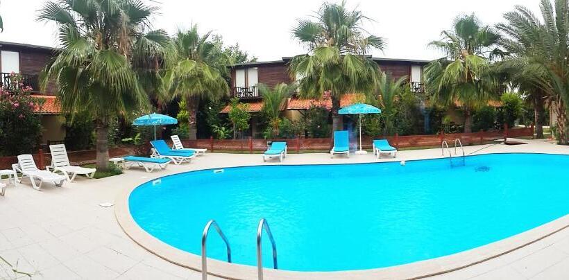 Comfort room with balcony, Kutle