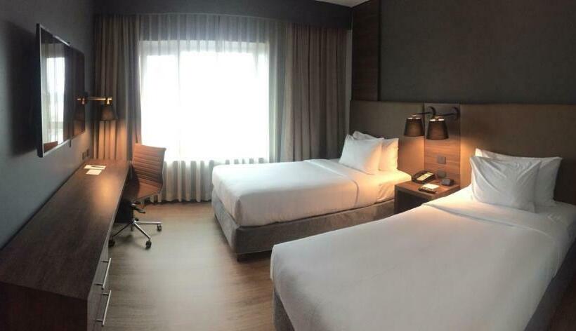 חדר סטנדרט, Courtyard By Marriott Puerto Montt