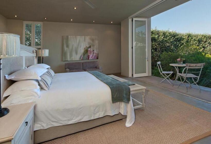 エクゼクティブスイート, Mosselberg On Grotto Beach