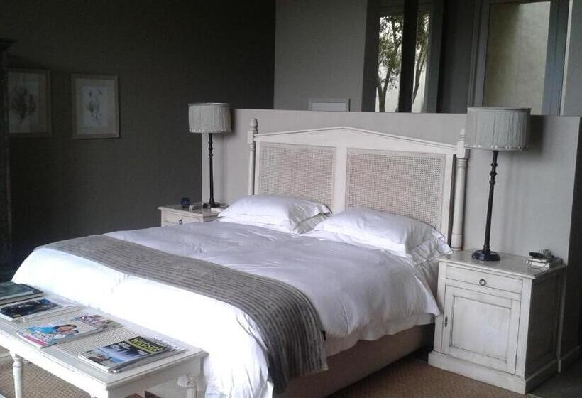 エクゼクティブスイート, Mosselberg On Grotto Beach