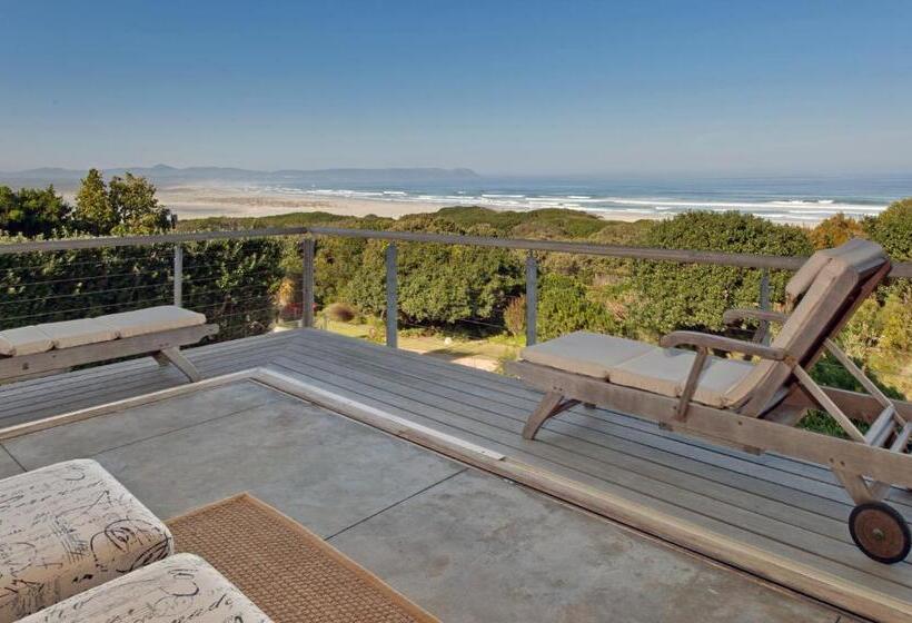 سوییت, Mosselberg On Grotto Beach