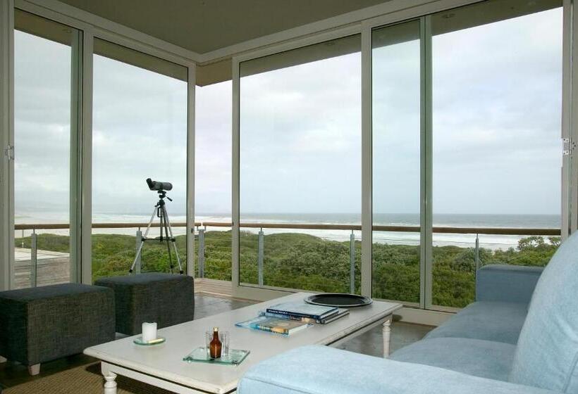 スイート, Mosselberg On Grotto Beach