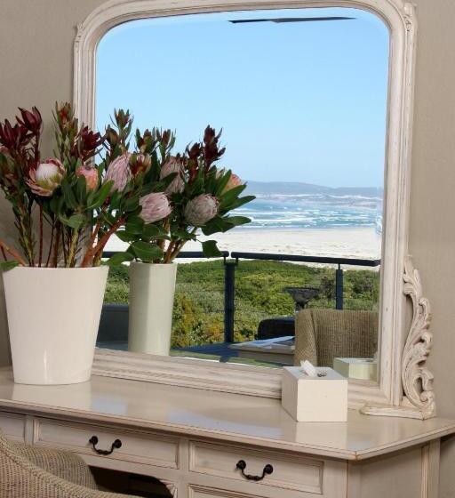 スイート, Mosselberg On Grotto Beach