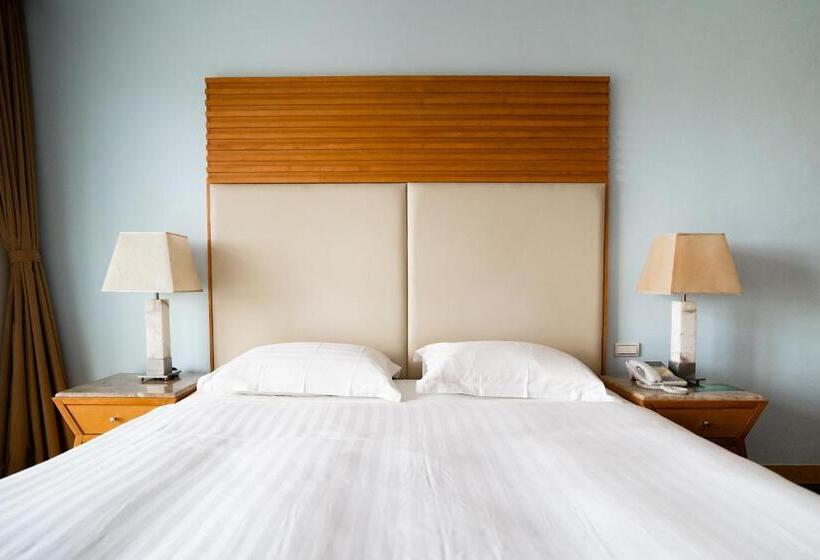 اتاق لوکس با بالکن, Ocean Hotel Hualien