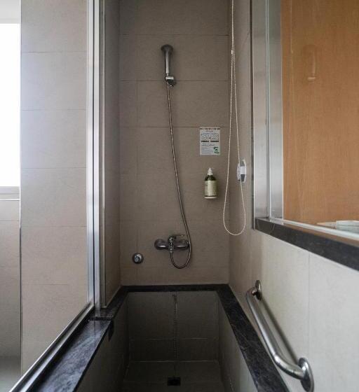 اتاق لوکس خانوادگی, Ocean Hotel Hualien