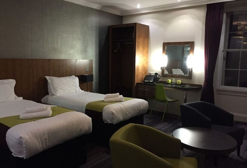 חדר סטנדרט, The Place