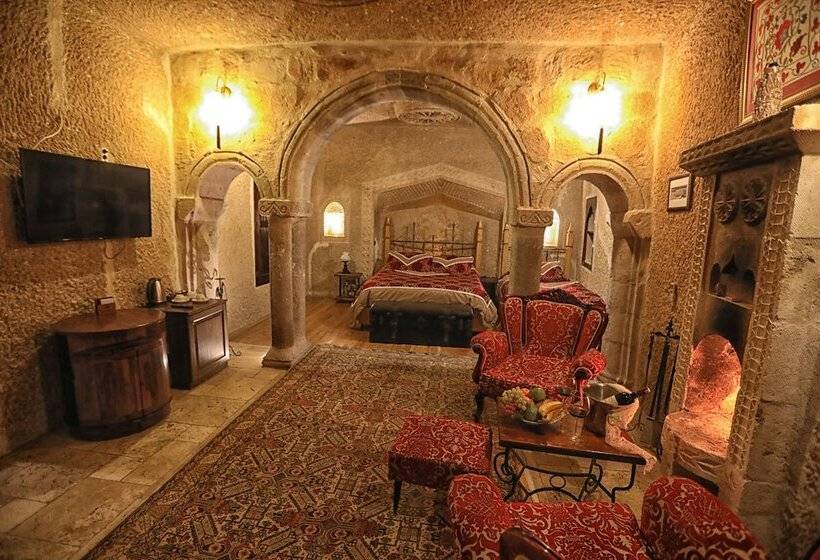 디럭스 트리플 룸, Traveller S Cave