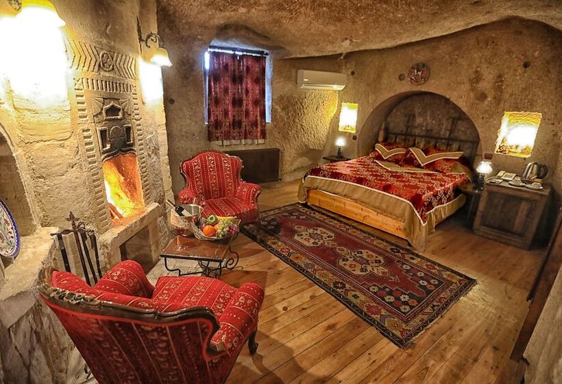 Номер Deluxe, Traveller S Cave