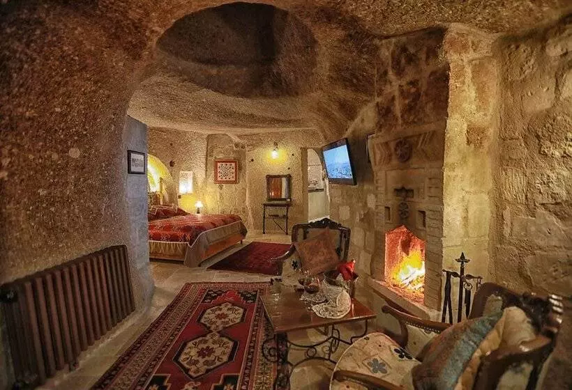 Juniorsviitti, Traveller S Cave