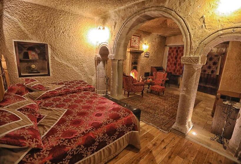 Трехместный Номер Deluxe, Traveller S Cave