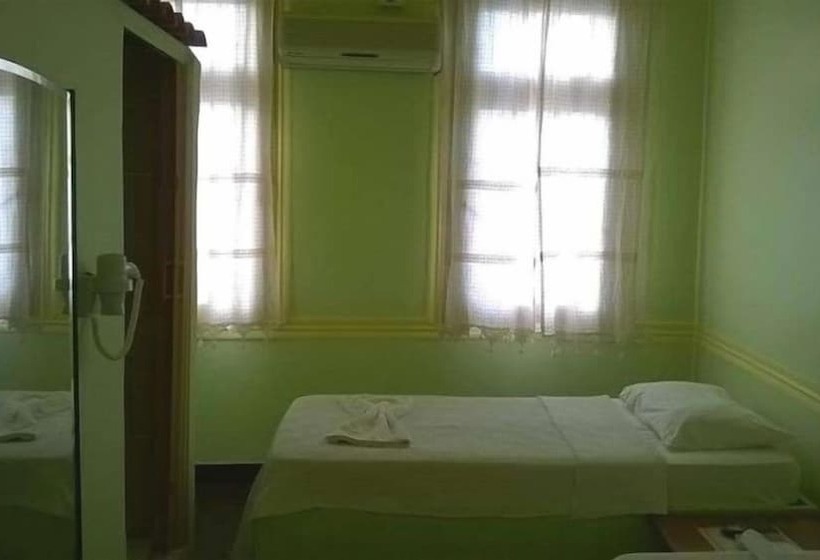 Quarto Triplo Estandar, Antikhan