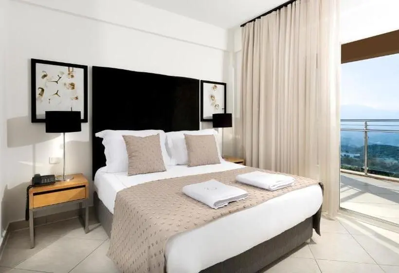 メゾネットスイート, Unique Residence Hotel Golf and Spa