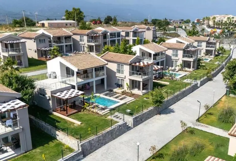 バルコニー付きデラックスルーム, Unique Residence Hotel Golf and Spa