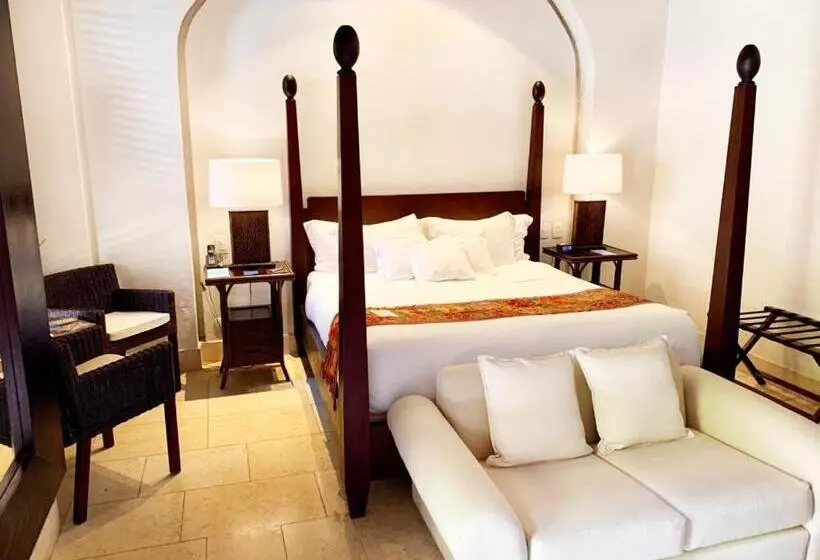 デラックスルーム, Ananda Hotel Boutique