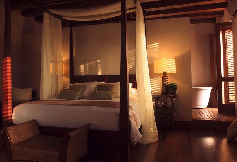 小型套房, Ananda Hotel Boutique