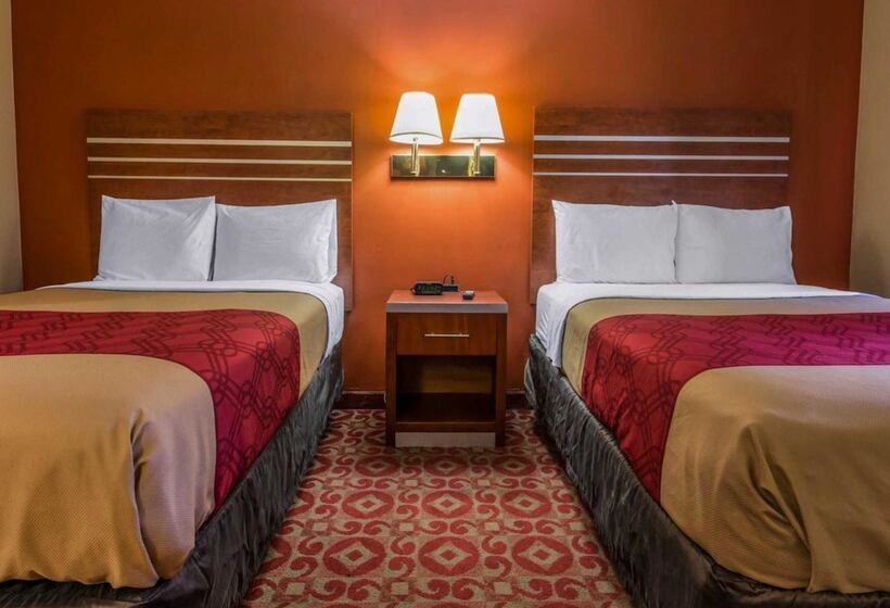 Номер Стандарт 2 Двуспальные Кровати, Econo Lodge