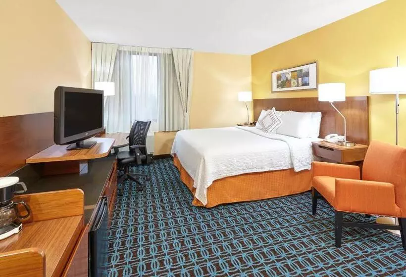 身障者適用キングサイズベッドルーム, Fairfield Inn And Suites Chicago Lombard