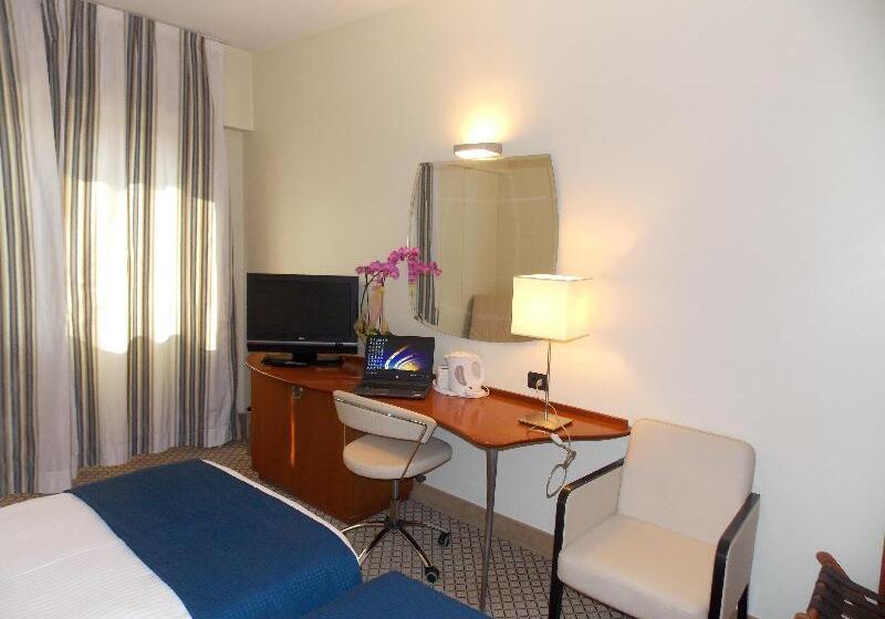 חדר סטנדרט עם מיטת קינג, Hilton Garden Inn Rapid City