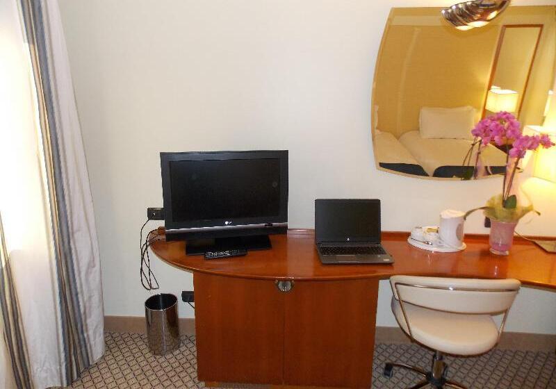 חדר סטנדרט עם מיטת קינג, Hilton Garden Inn Rapid City