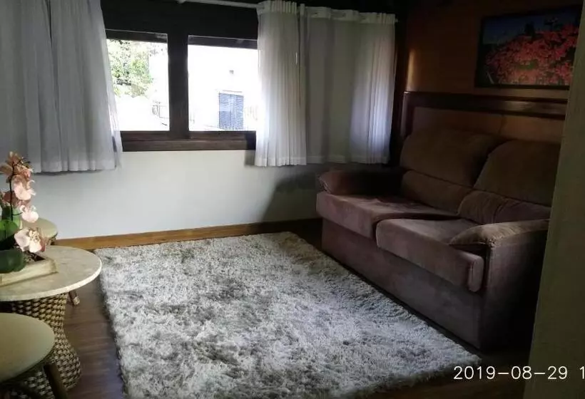 استودیوی استاندارد, Pousada Do Verde Gramado