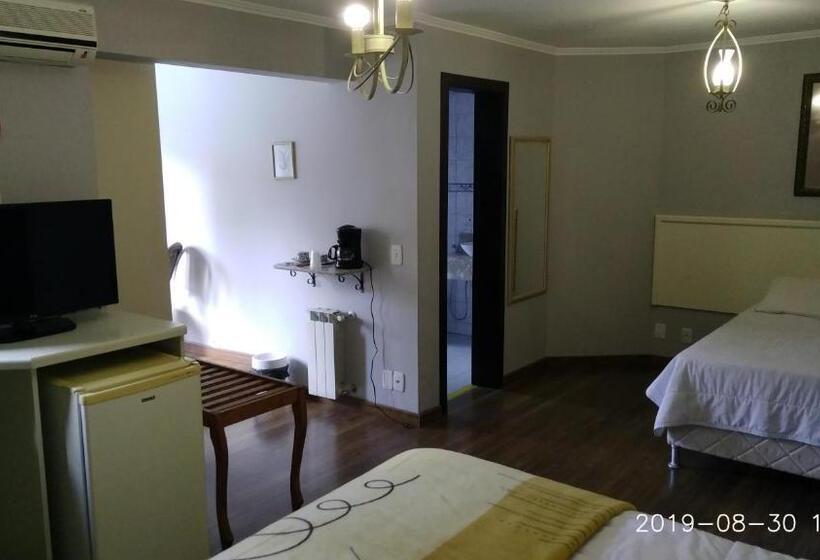 غرفة قياسية رباعية, Pousada Do Verde Gramado