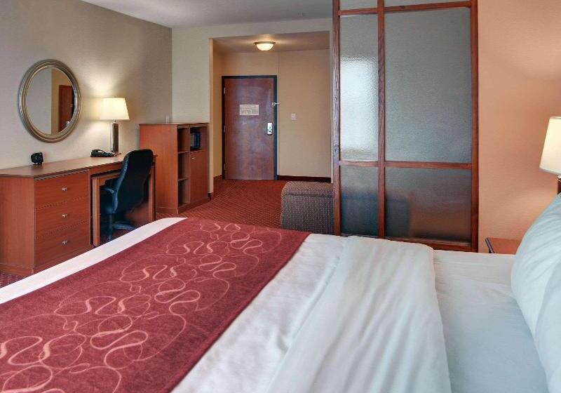 带大床的套房, Quality Suites Near Cedar Creek Lake